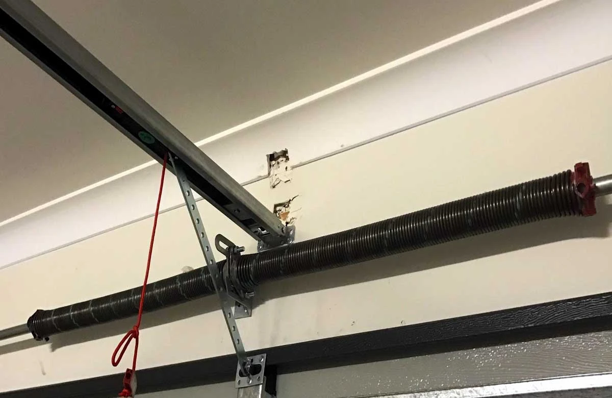 Garage Door Springs Repair Cost in Pearland, TX