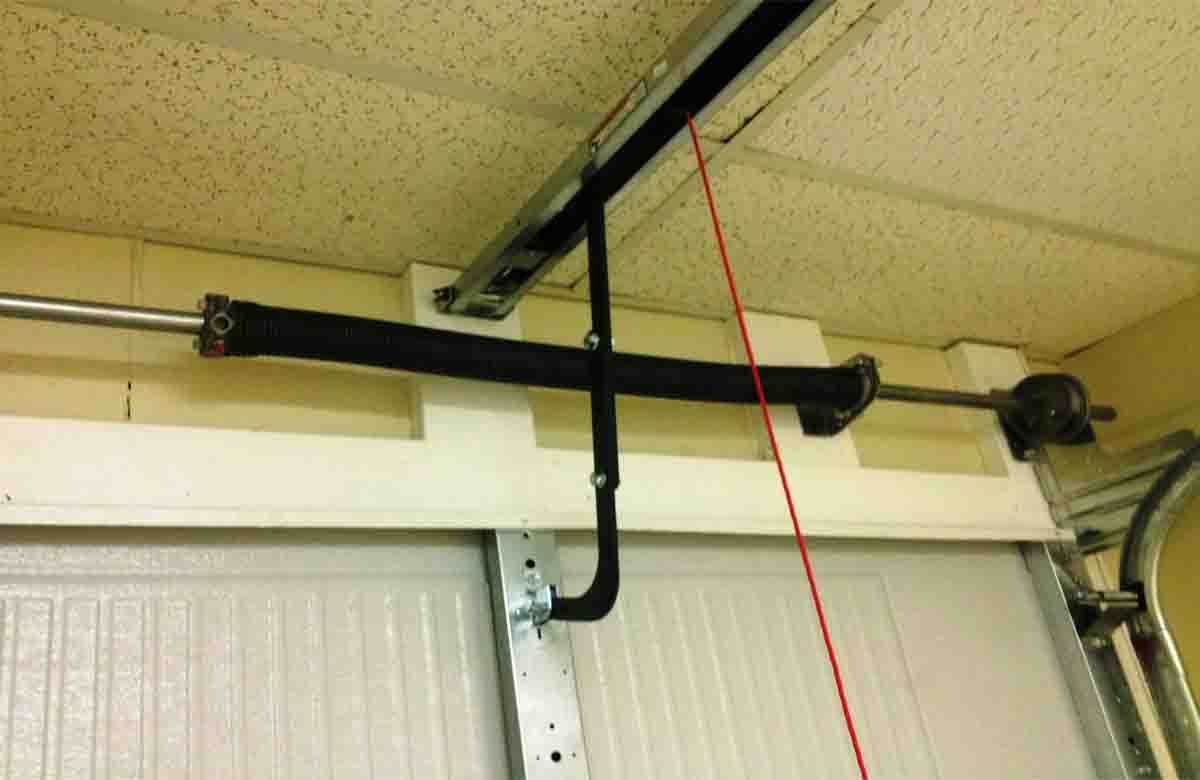 Garage Door Spring Replacement Cost in Alvin, TX