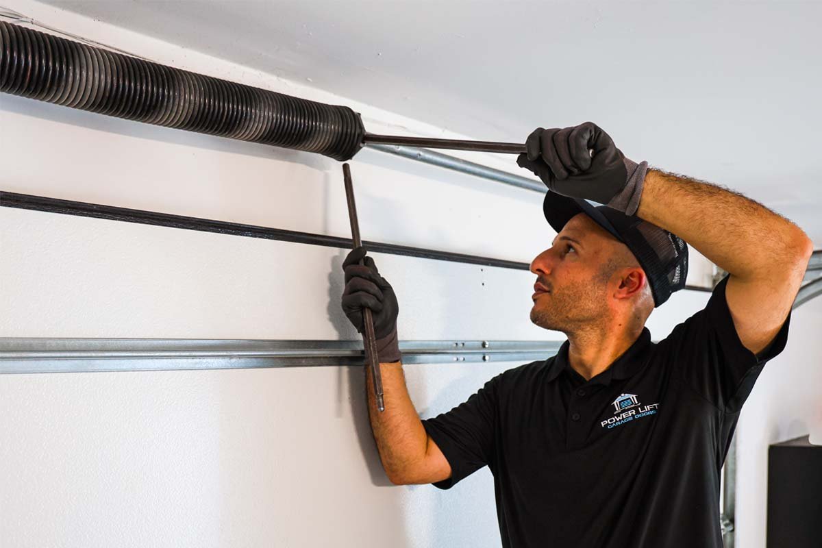 top-rated garage door contractor in Pearland with free estimate