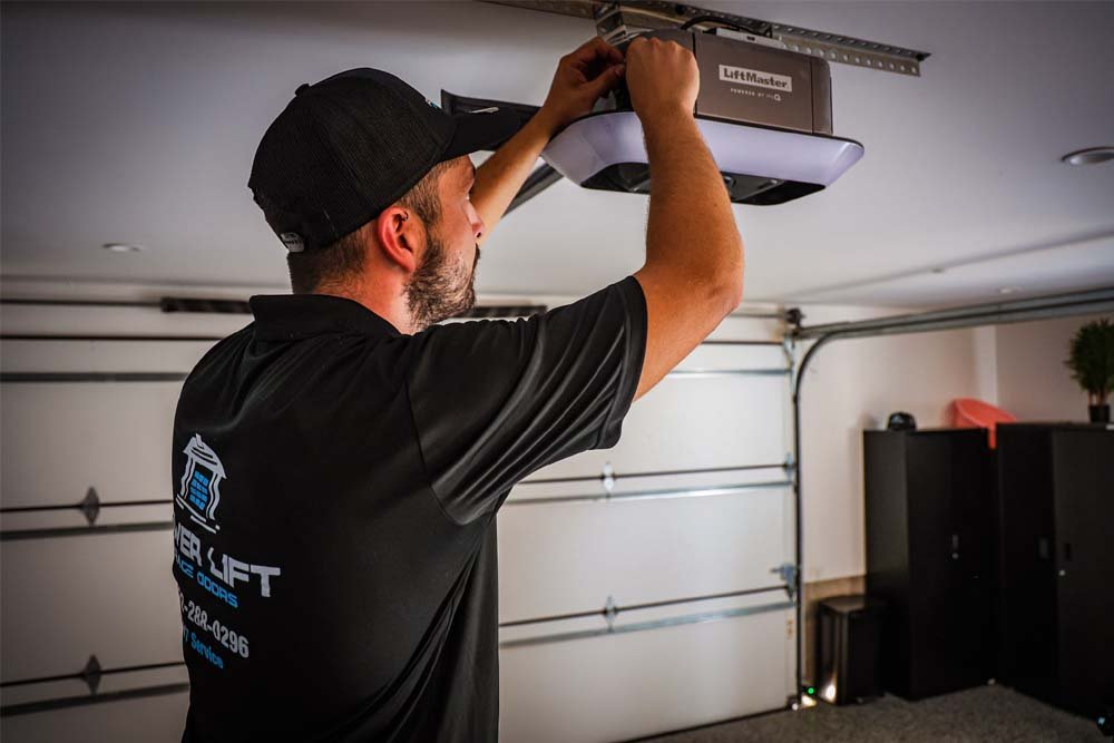 Residential garage door installer experts in Pearland TX