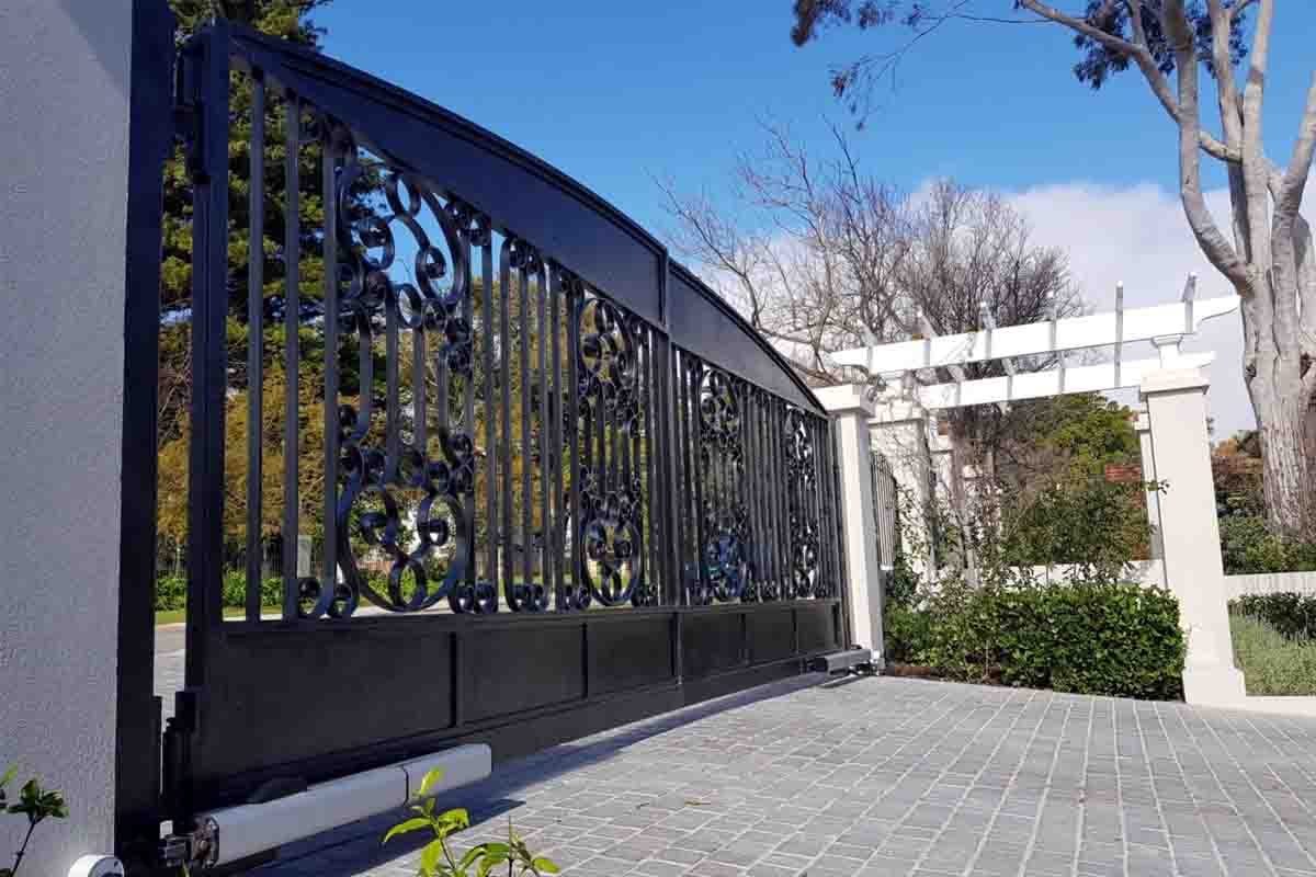 swing gate repair services in pearland texas fast and reliable